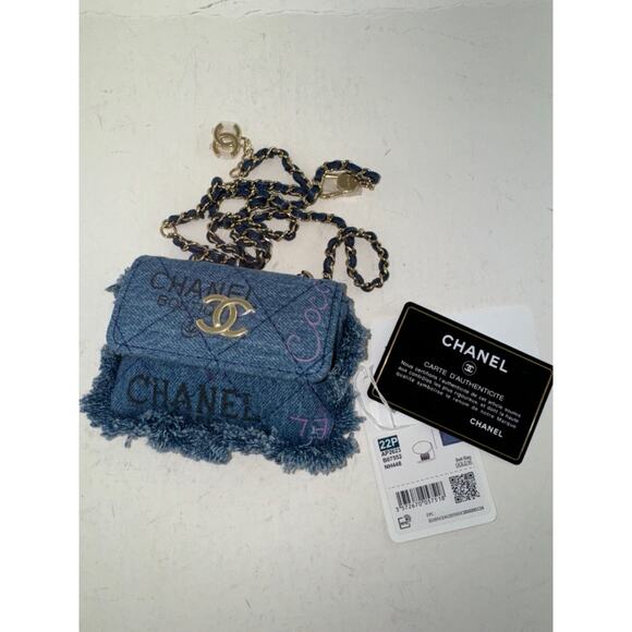 Chanel 22P Blue Denim Graffiti Black Pink CC Logo Frayed Credit Card Belt Bag - Picture 9 of 16